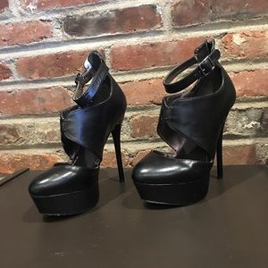 *SOLD* - Aldo Black Platform Booties
